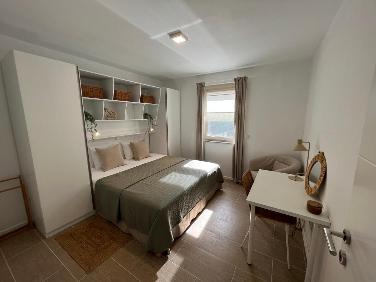Appartement Sunset Huus à Starigrad Paklenica Extérieur photo